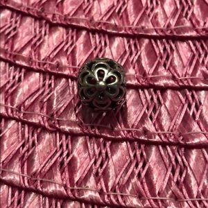 PICKING DAISIES FLOWER CHARM FROM PANDORA